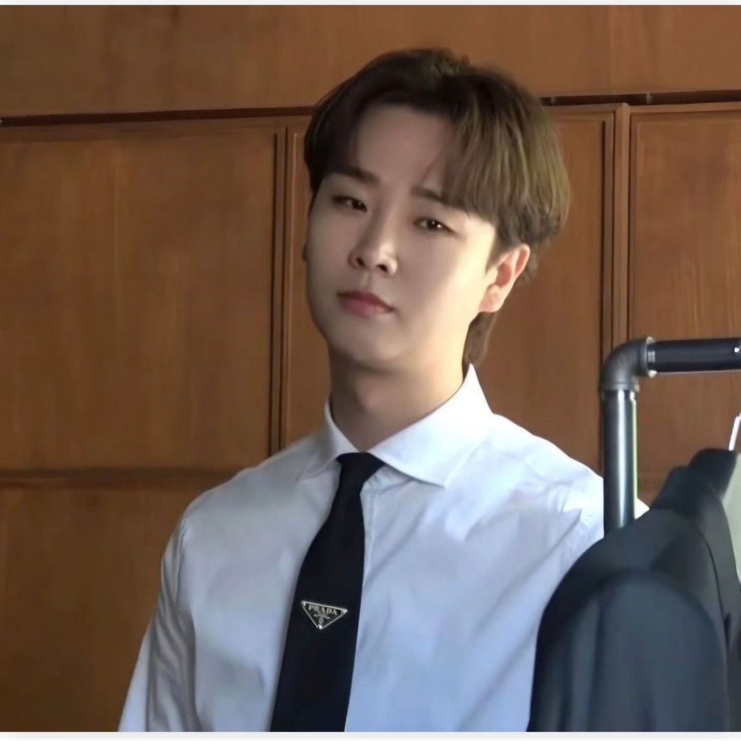 Behind-the-scenes cut of Song Minjun