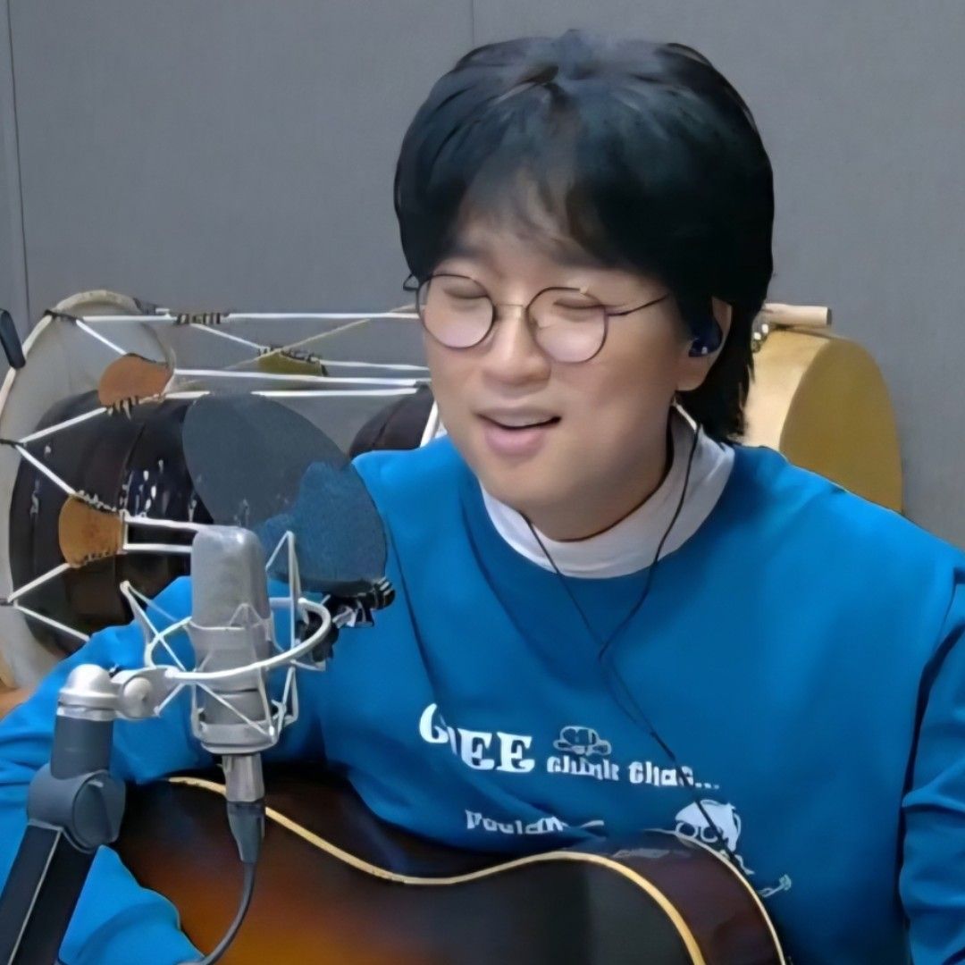 Hottest celeb community feed today