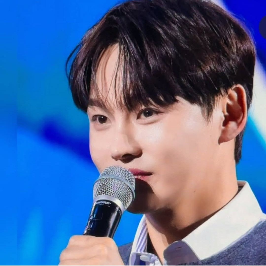 박서진의 비하인드 컷