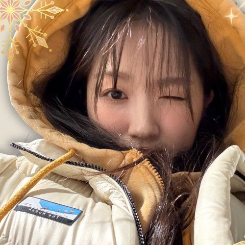 Recent activity shot of Kim Hyeyoon