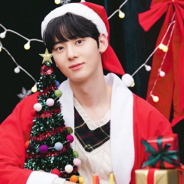 Recent activity shot of Hwang Minhyun