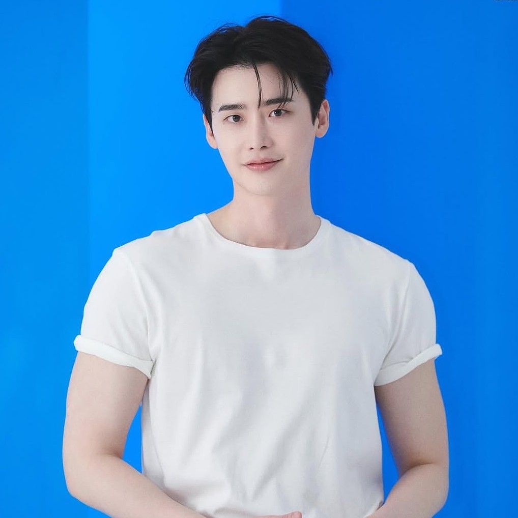 Latest photo of Lee Jongsuk