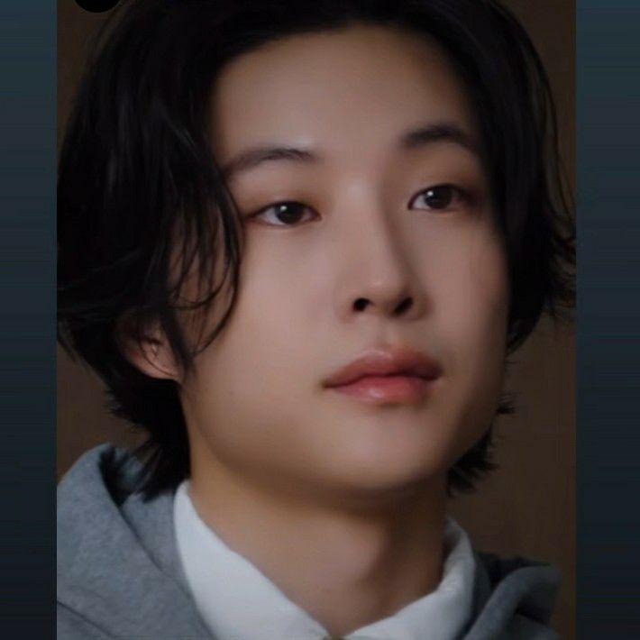 A moment captured by a fan of Lee Jongwon