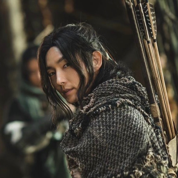 Behind-the-scenes cut of Lee Joongi