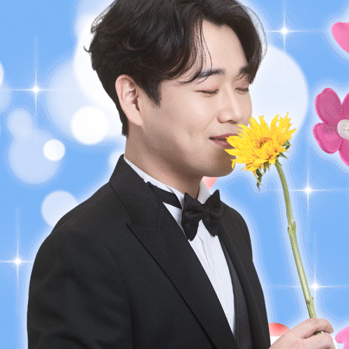 Latest photo of Hwang Youngwoong