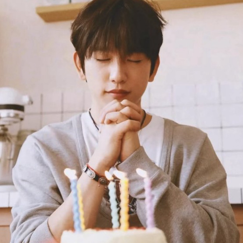 パク・ジニョンのビハインドカット