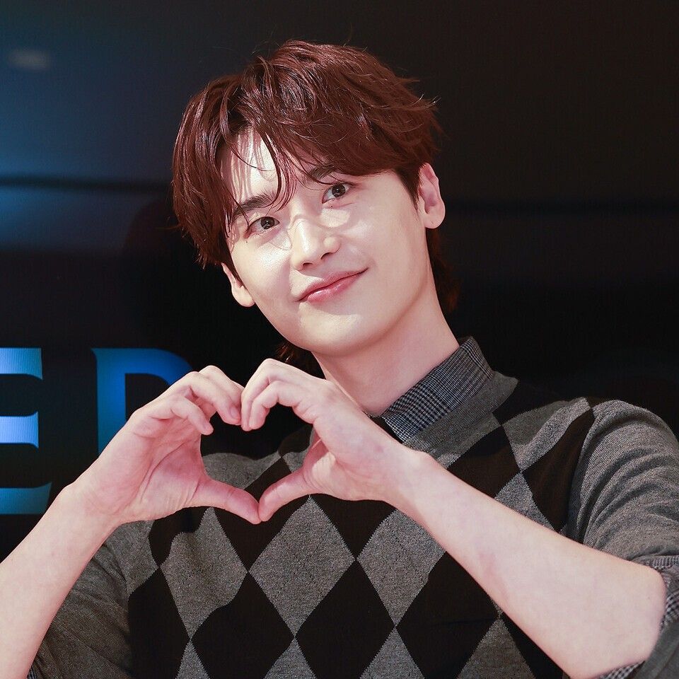 Latest photo of Lee Jongsuk