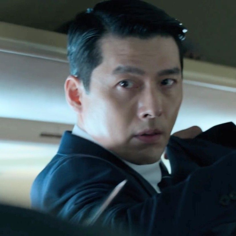 Latest photo of Hyun Bin