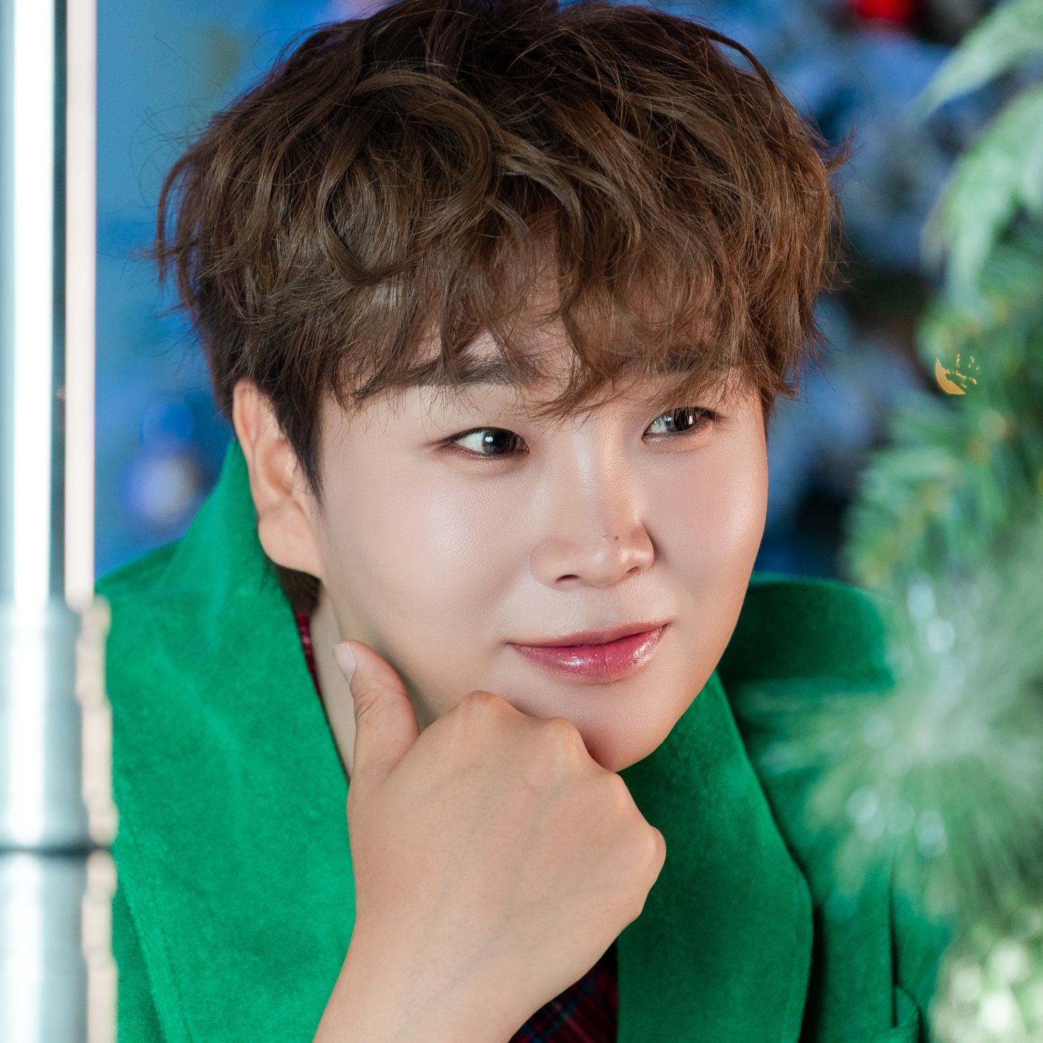 A moment captured by a fan of Song Minjun