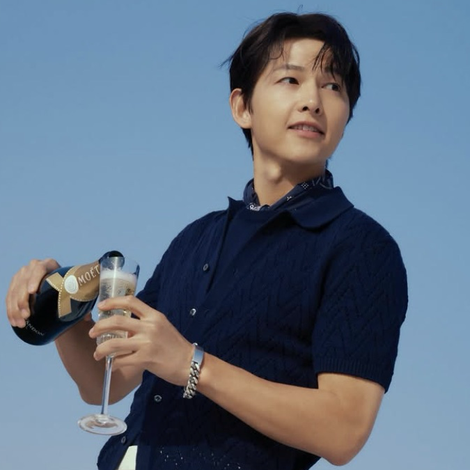 Latest photo of Song Joongki