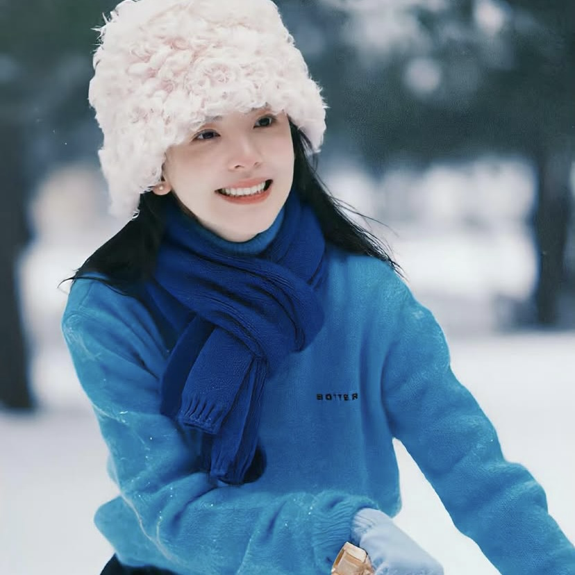 Behind-the-scenes cut of Zhang Ruonan