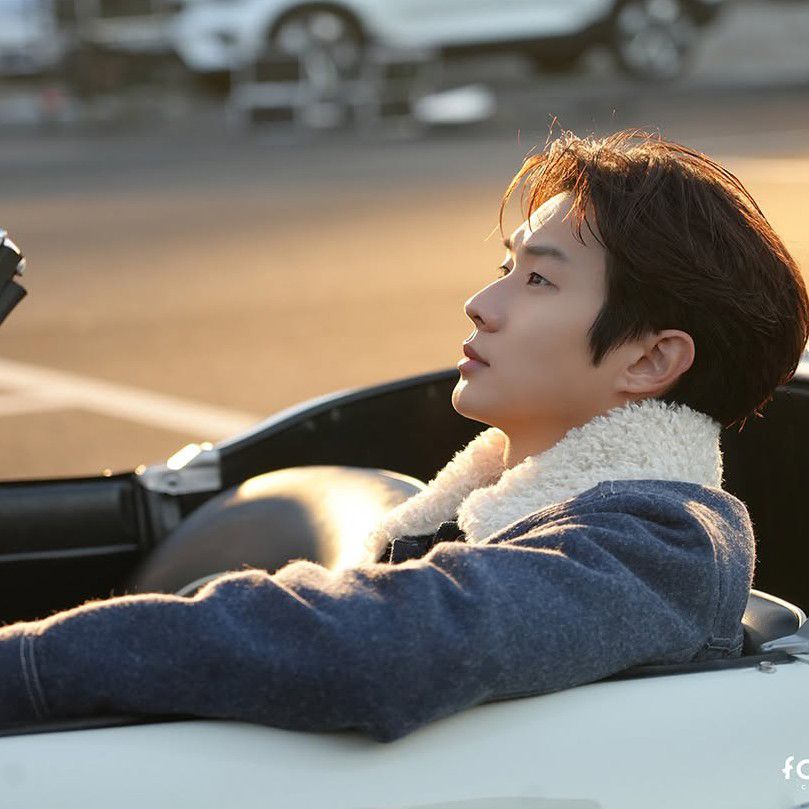 A moment captured by a fan of Choi Wooshik