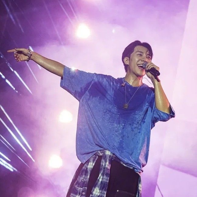Foto kegiatan terbaru dari Lee Seunggi