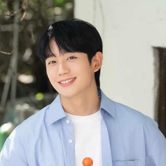 粉丝拍下的丁海寅瞬间