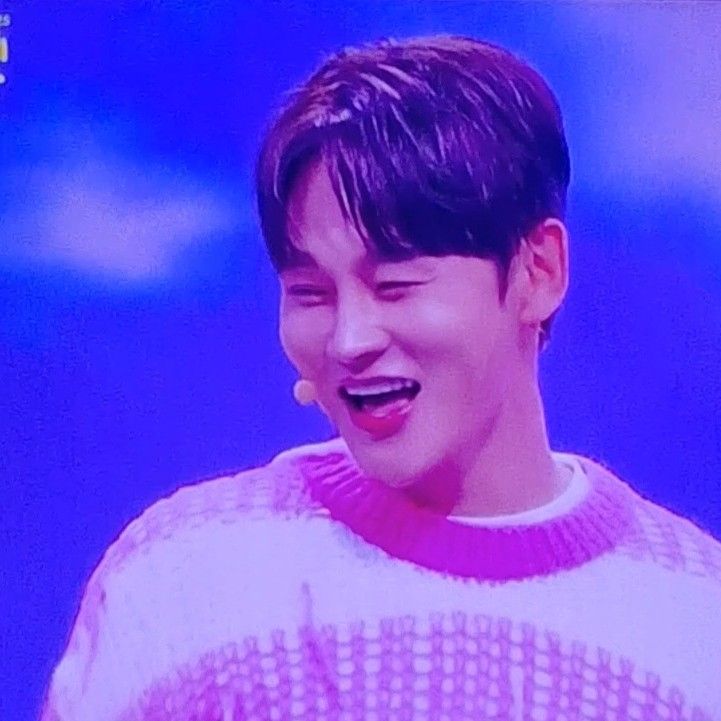 朴瑞镇的最新照片