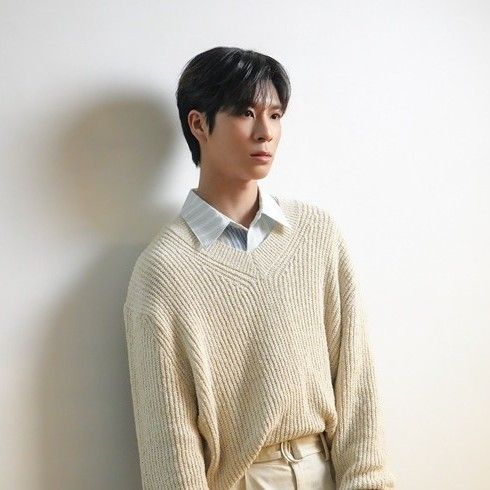 Recent activity shot of Jeong Dongwon