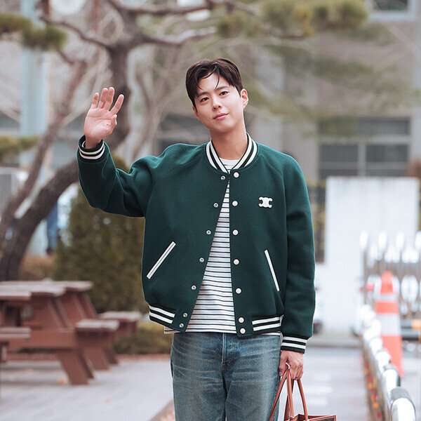 Behind-the-scenes cut of Shim Euddeum