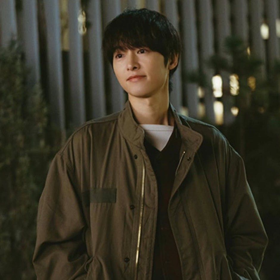 Recent activity shot of Song Joongki