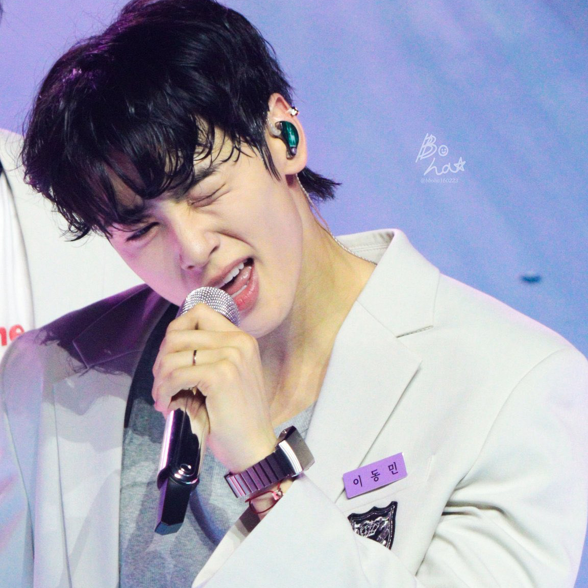 A moment captured by a fan of Cha Eunwoo