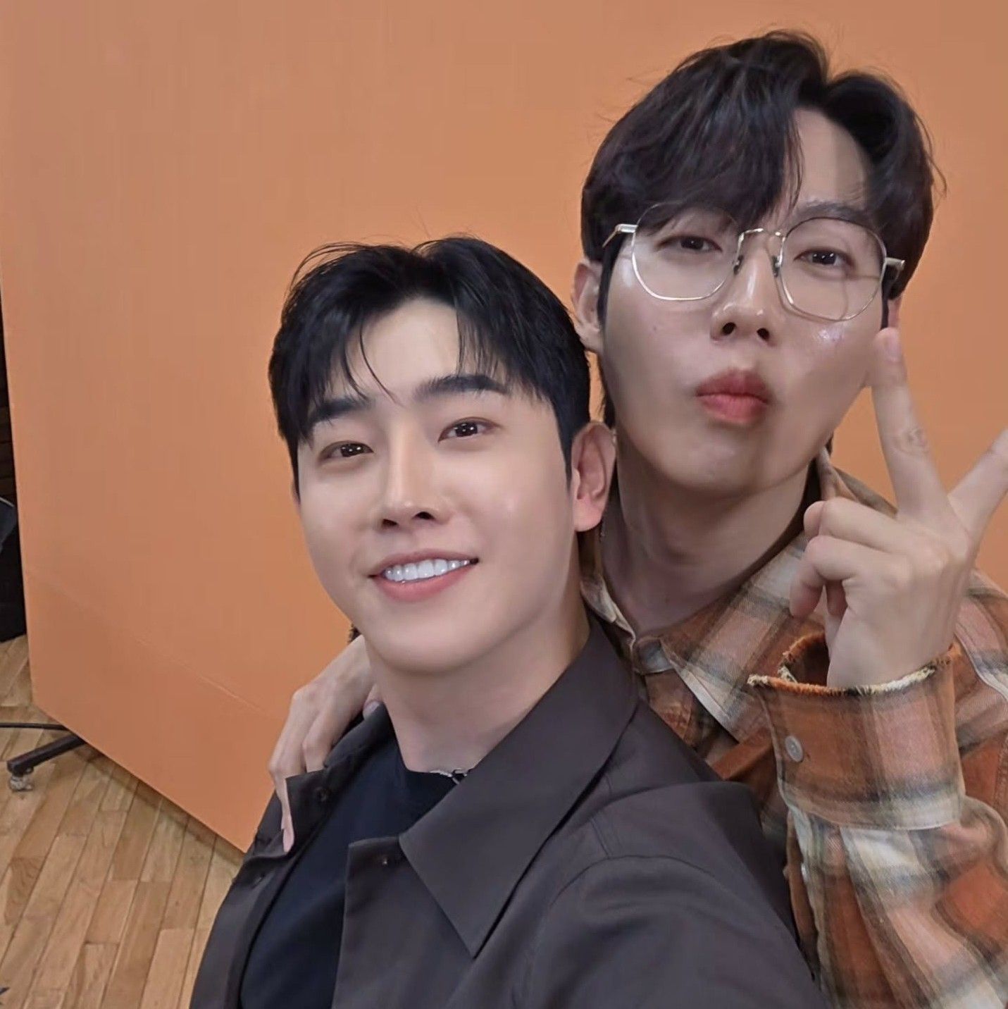 Behind-the-scenes cut of Son Taejin
