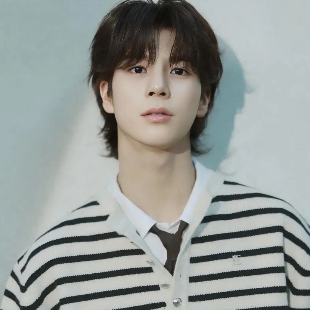 Behind-the-scenes cut of Jeong Dongwon