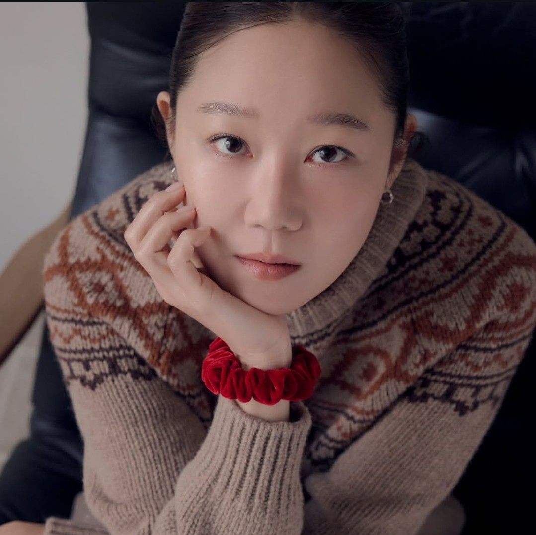 Behind-the-scenes cut of Gong Hyojin