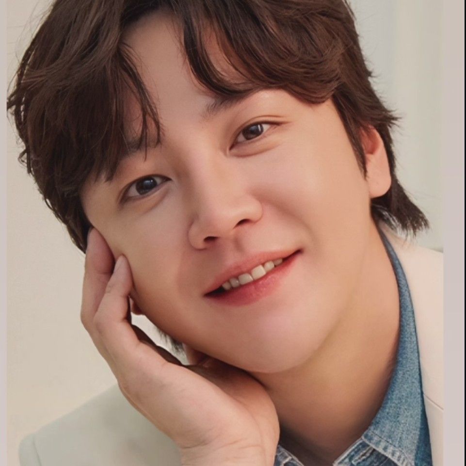 Recent activity shot of Jang Geunsuk