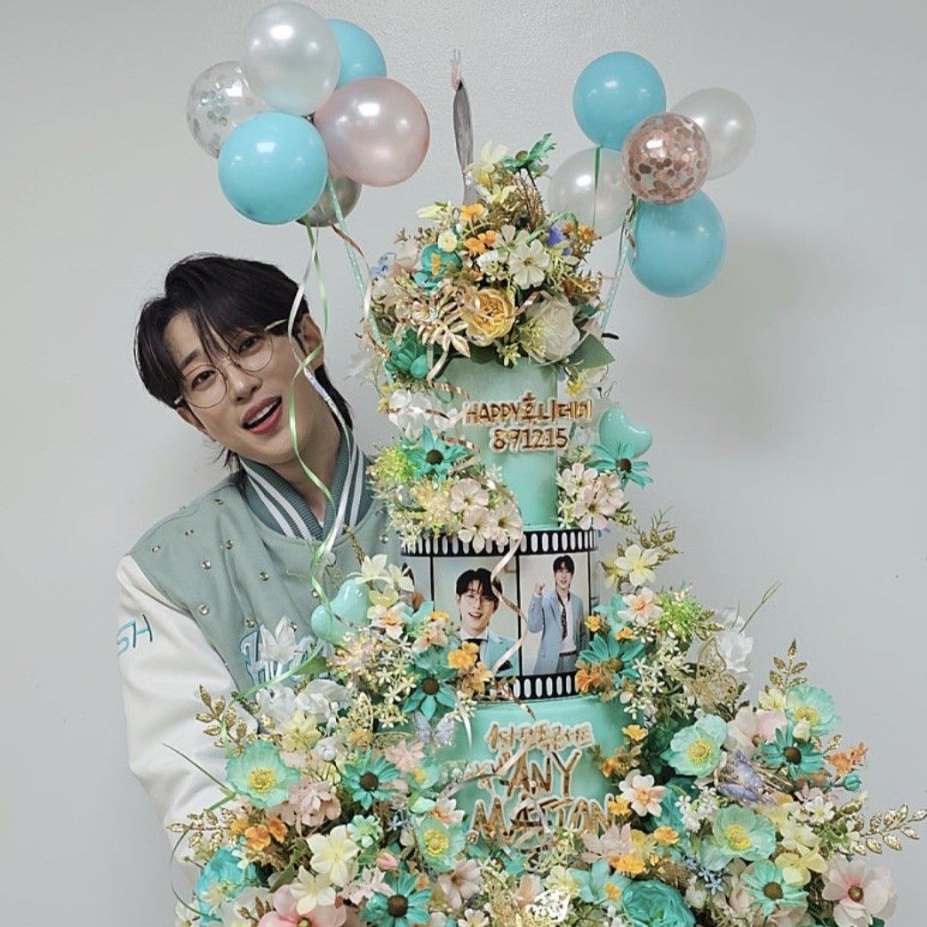 A moment captured by a fan of An Sunghoon