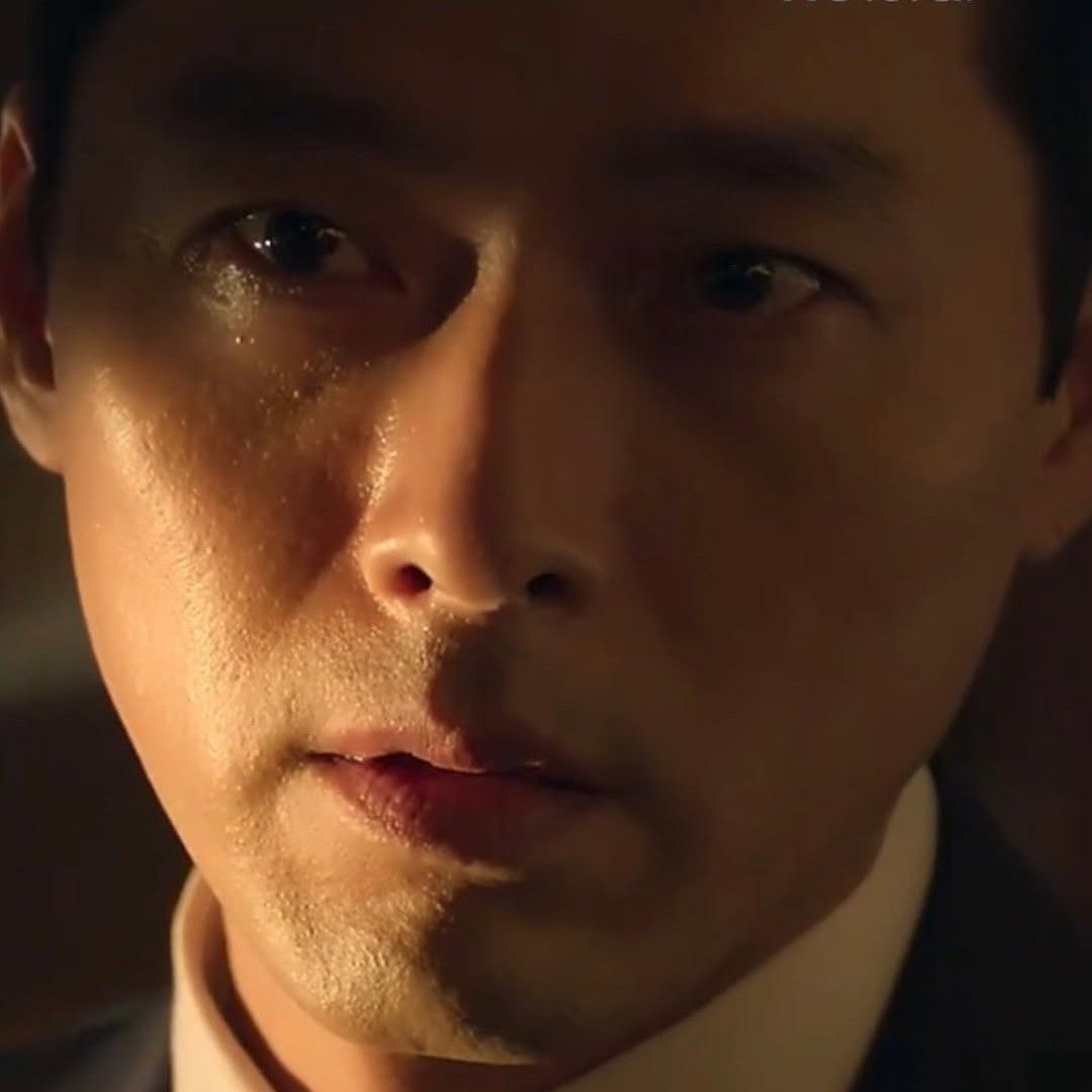 Behind-the-scenes cut of Hyun Bin