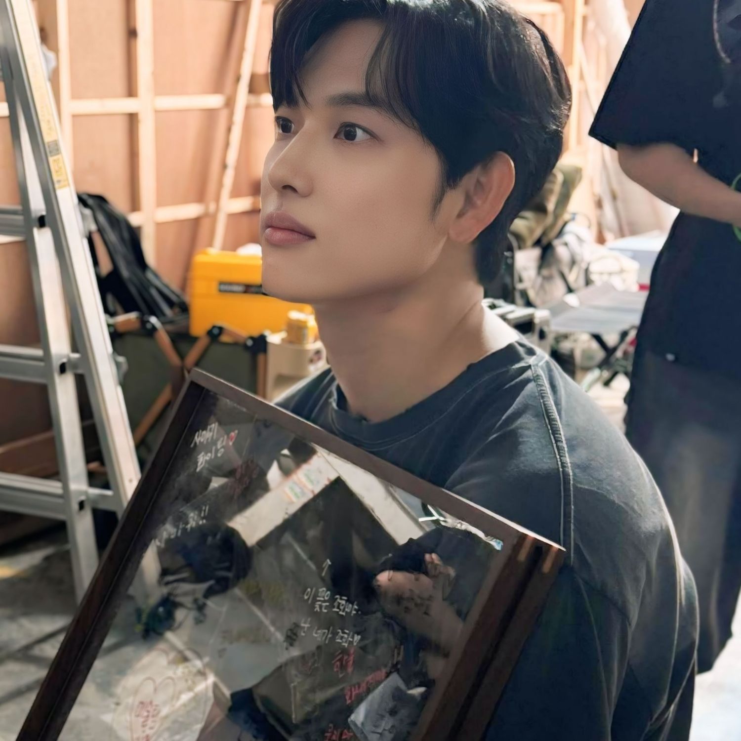 Behind-the-scenes cut of Yim Siwan