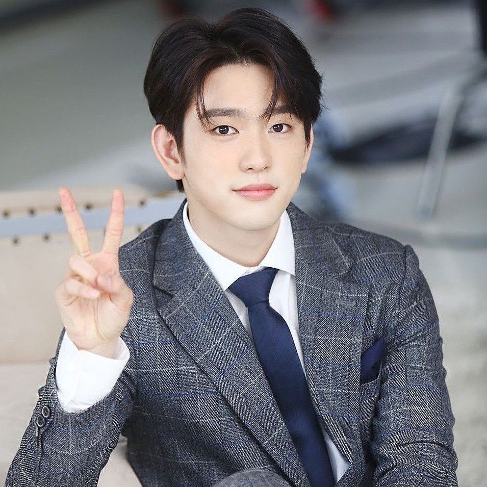 パク・ジニョンのビハインドカット