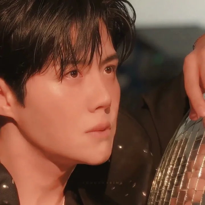 金宣虎的最新照片