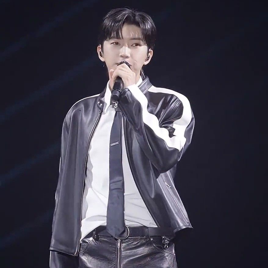 Foto kegiatan terbaru dari Lim Youngwoong