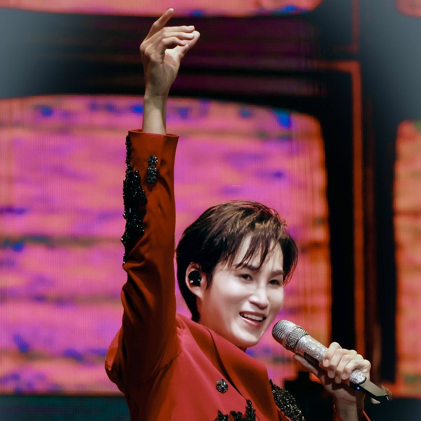 金熙栽的最新照片