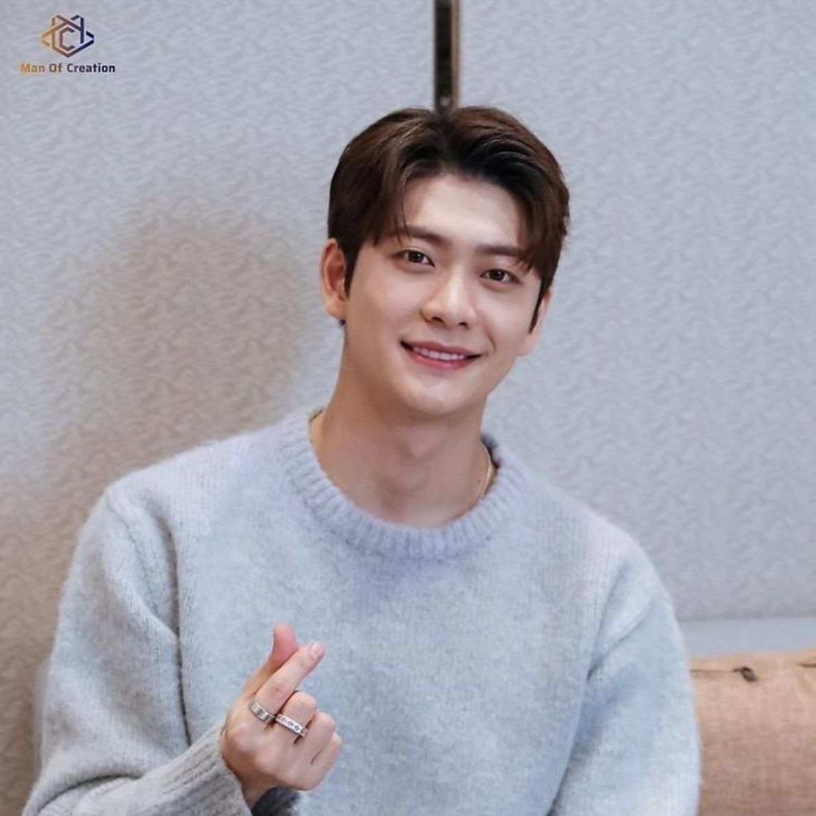 A moment captured by a fan of Kang Taeoh