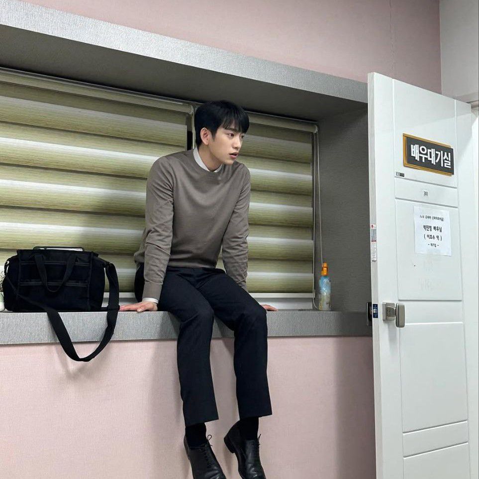 Latest photo of Park Jinyoung