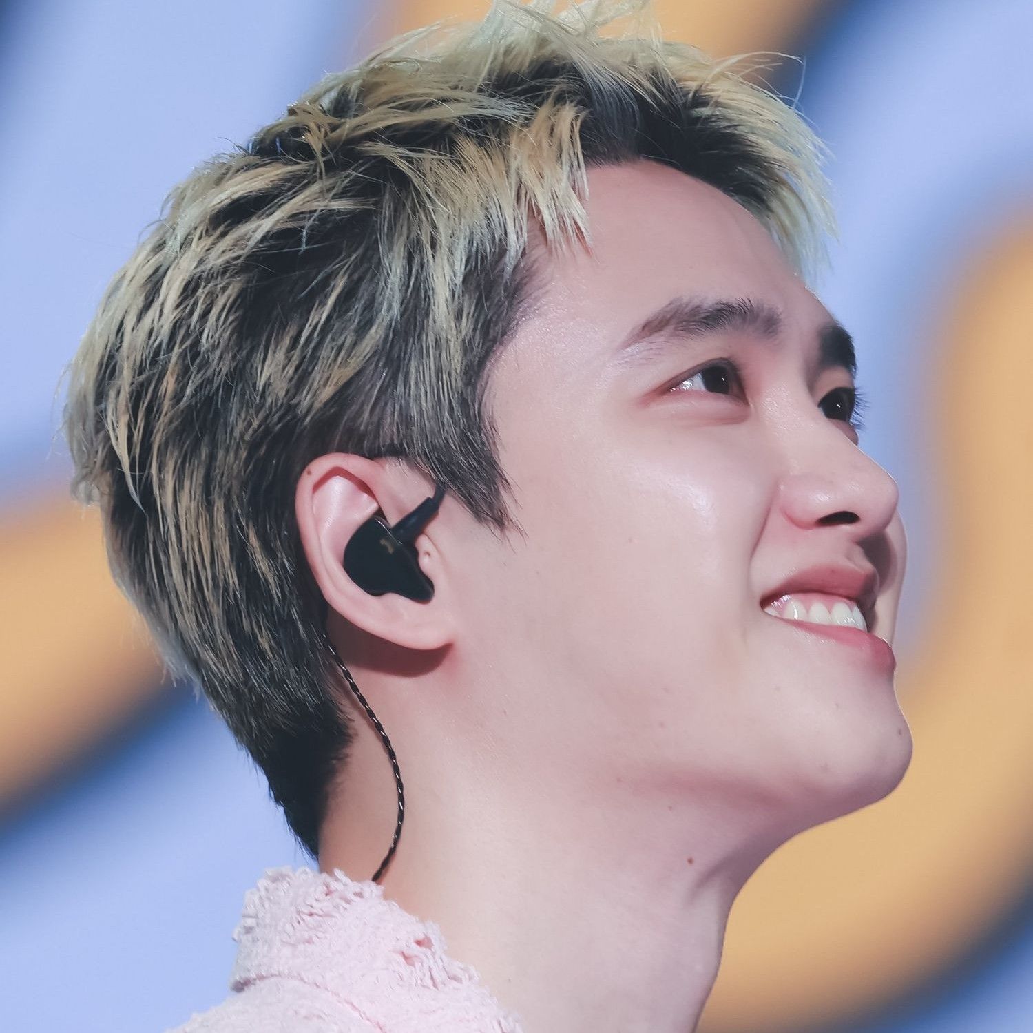 Behind-the-scenes cut of Doh Kyungsoo (D.O.)
