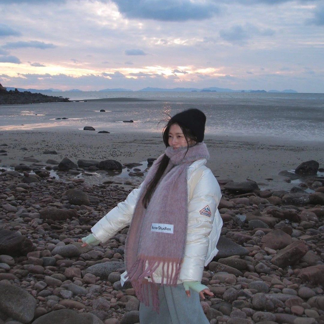 Recent activity shot of Jung Somin