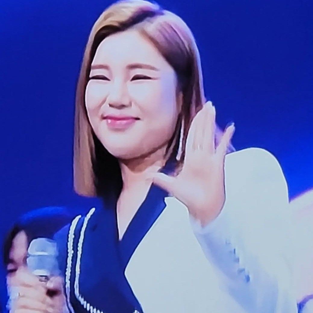 Latest photo of Song Gain