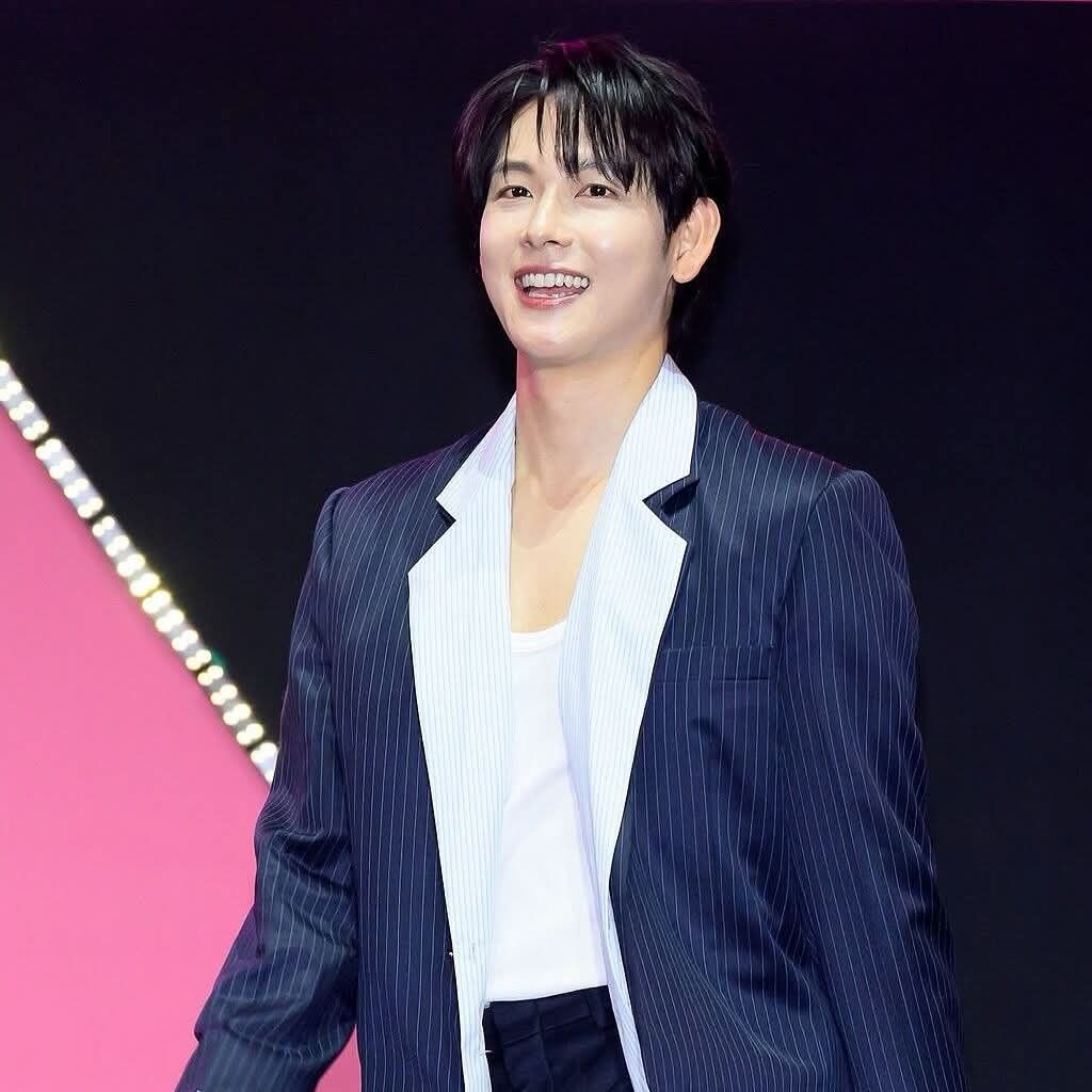 Recent activity shot of Lim Siwan