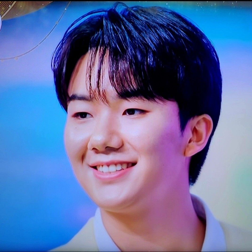 Behind-the-scenes cut of Nam Seungmin