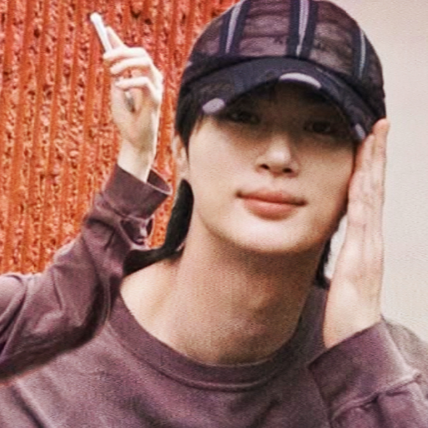 Behind-the-scenes cut of Byeon Wooseok