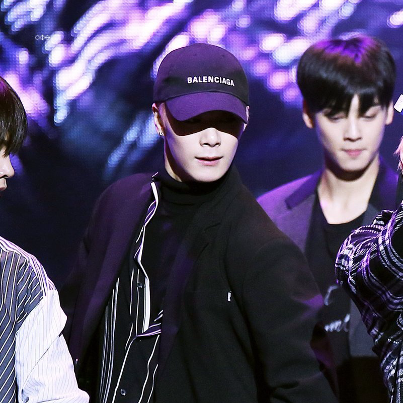 Recent activity shot of Cha Eunwoo