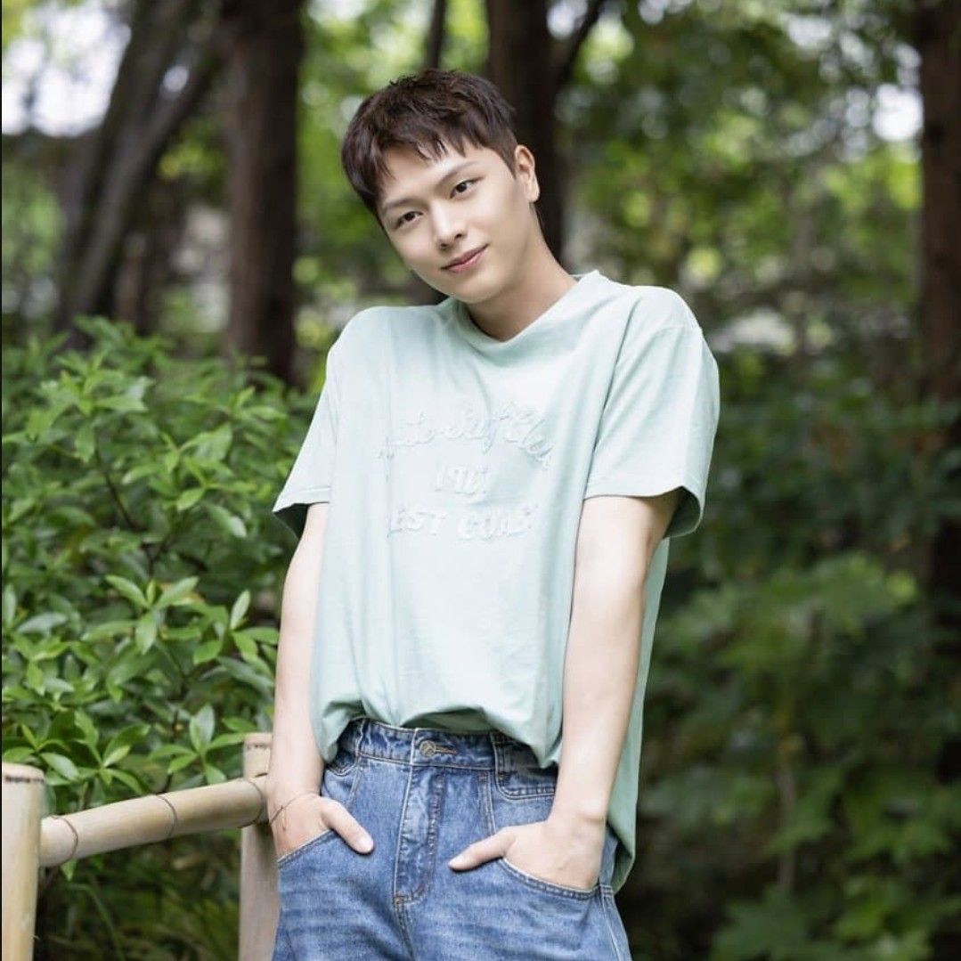 Latest photo of Yook Sungjae