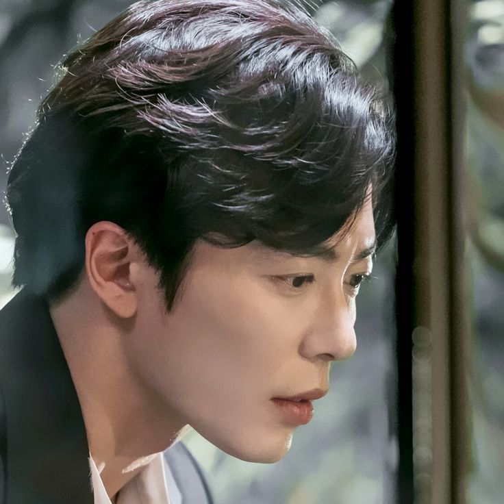 Behind-the-scenes cut of Kim Jaewook