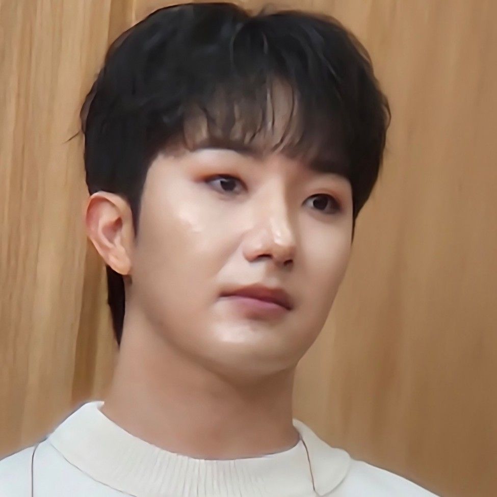 Latest photo of Nam Seungmin