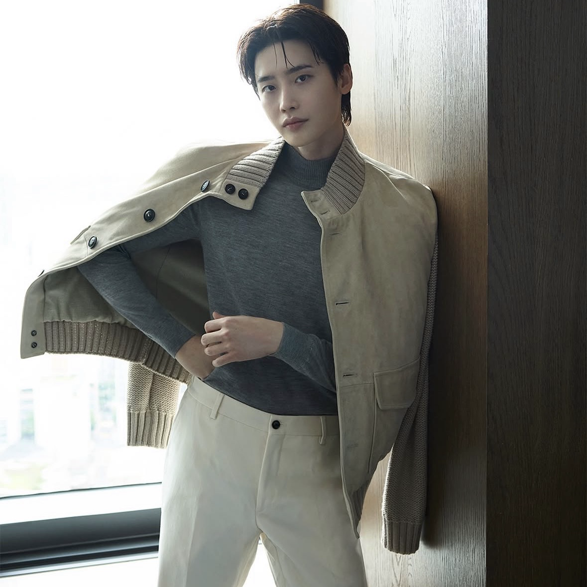 Latest photo of Lee Jongsuk