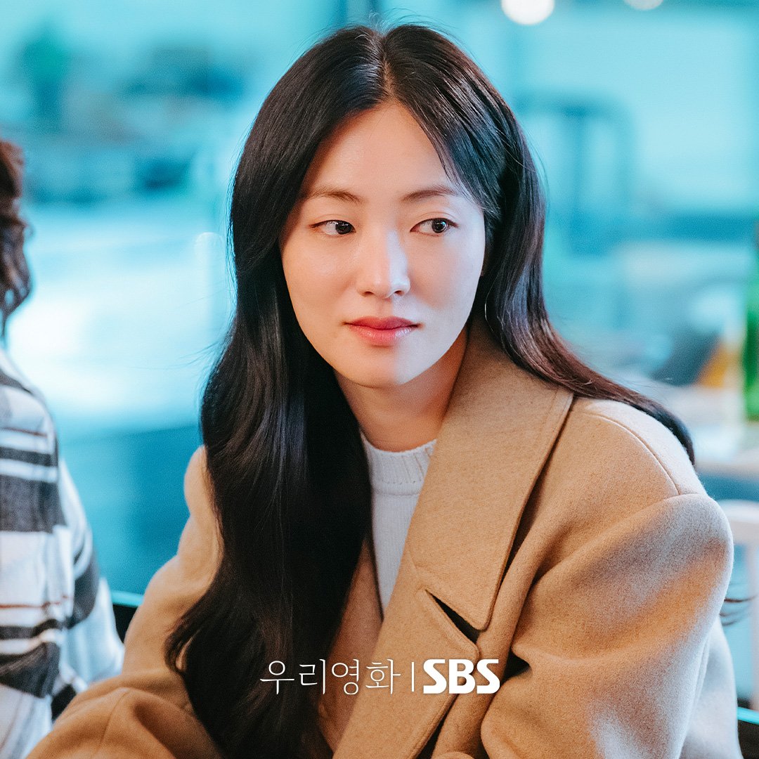 Behind-the-scenes cut of Jeon Yeobeen