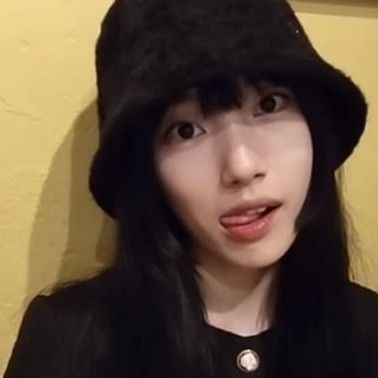 ペ・スジのビハインドカット