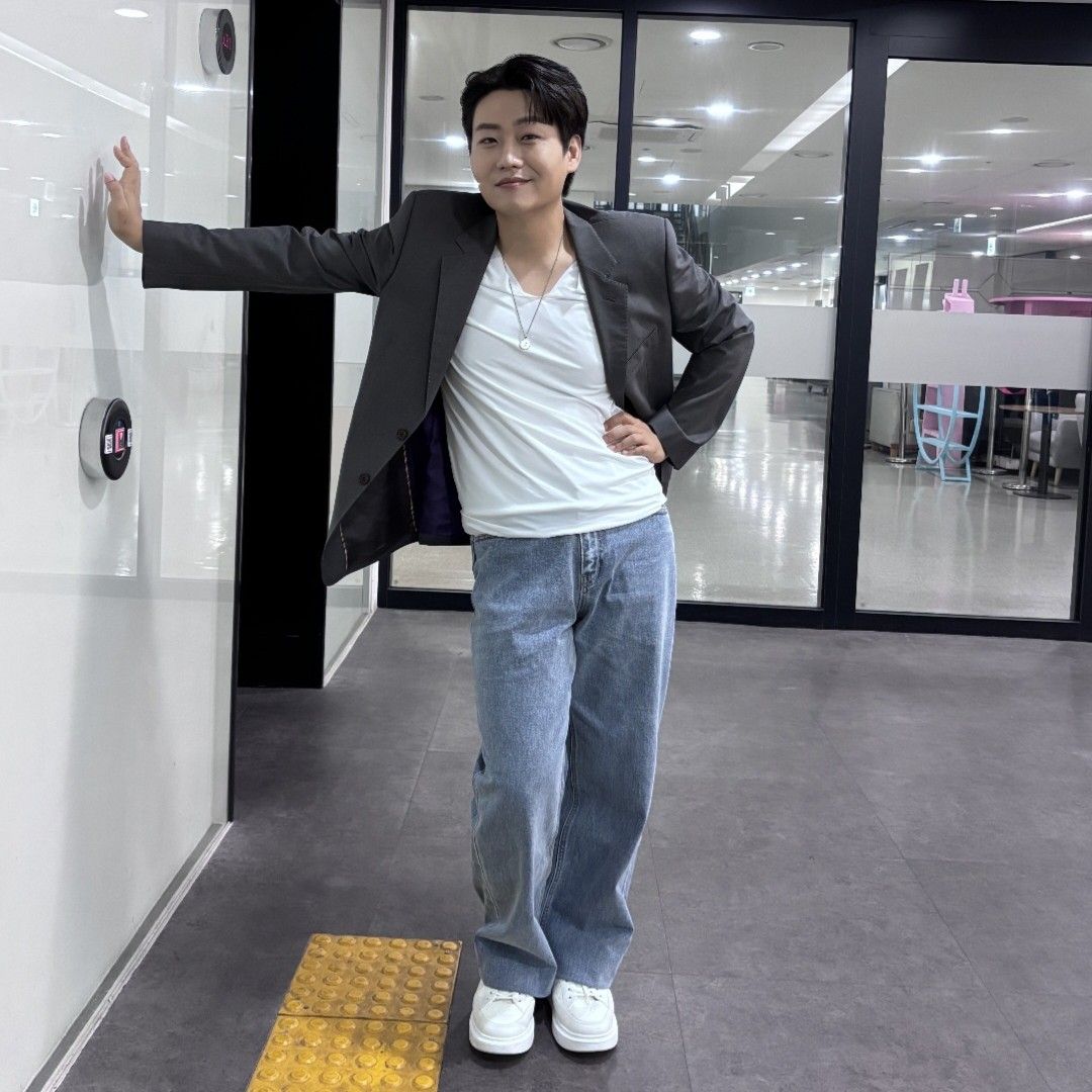 Recent activity shot of Min Soohyun